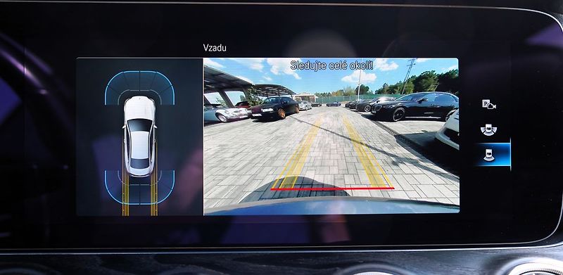 Mercedes-Benz Třídy E E 220d AMG Avantgarde/195 PS - fotka 33 z 41