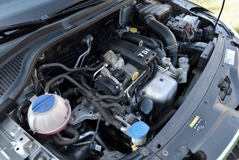 Škoda Rapid 1.2 TSi 6st,KLIMA,ČR,52 064KM - fotka 40 z 44