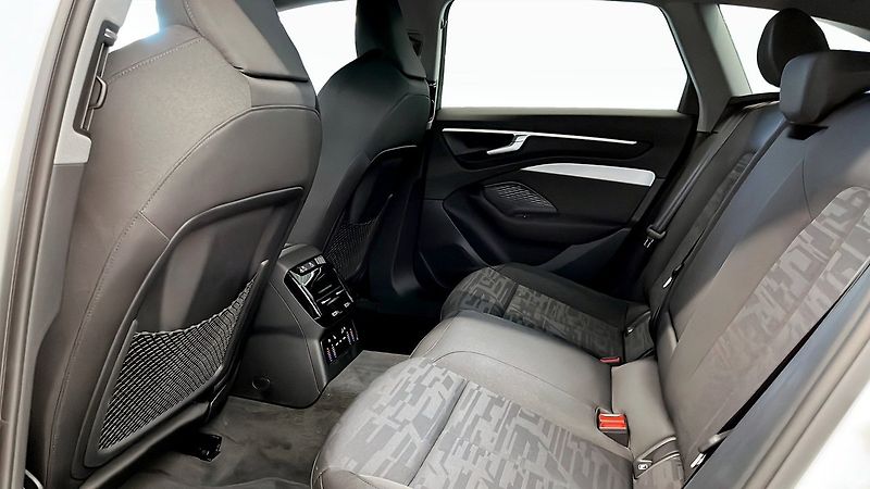 Audi A6 e-hybrid quattro 360 Matrx Taž - fotka 9 z 15