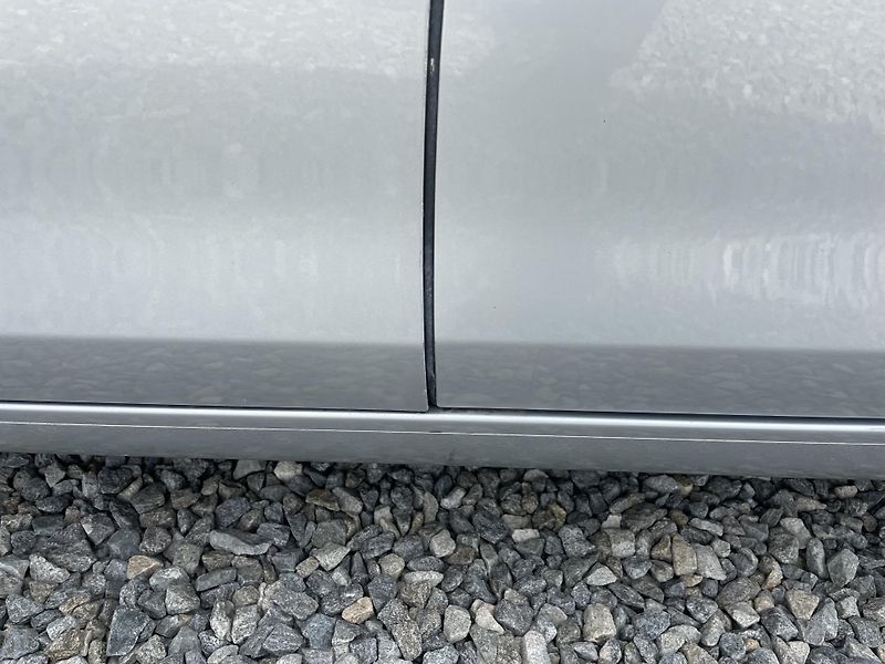 Volkswagen Golf 1.6TDi 105PS  6 HIGHLINE TOP!! - fotka 31 z 176