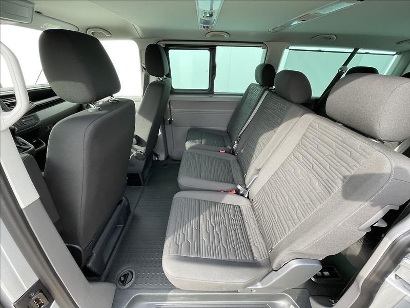 Volkswagen Caravelle 2,0 TDI 4MOT DSG Comfortline - fotka 15 z 23