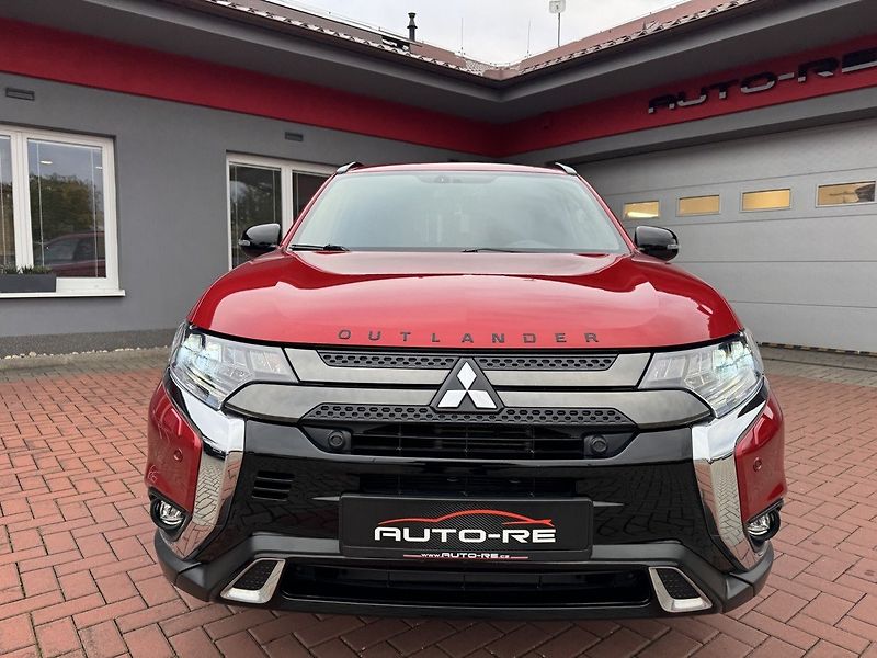 Mitsubishi Outlander (2019) 2.0i Mivec Automat LED 7Míst - fotka 5 z 50