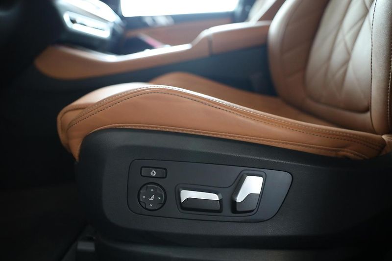 BMW X5 xDrive30d - fotka 22 z 26