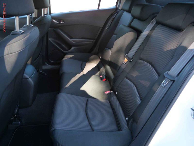 Mazda 3 (2014) 1.5i, ČR, AC, temp - fotka 10 z 24