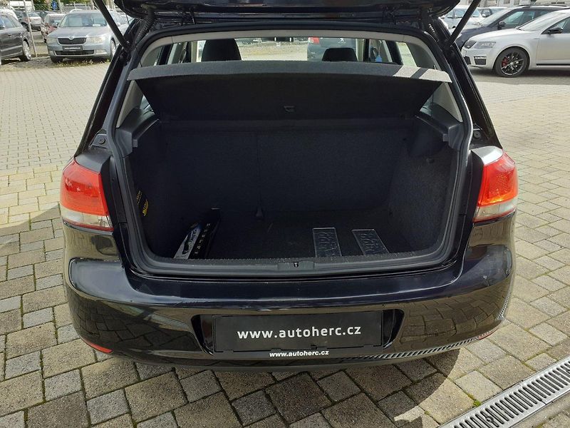 Volkswagen Golf (2011) VI 1.2 TSi - fotka 13 z 28