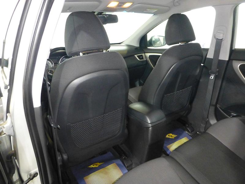 Hyundai i30 (2013) 1,6CRDI*ALU**VYHŘ.SED***KAMERA - fotka 15 z 25