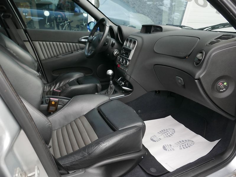 Alfa Romeo 156 3,2 GTA 184kW - fotka 18 z 30