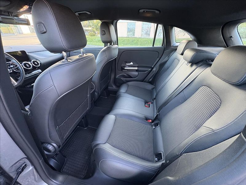 Mercedes-Benz GLA 2,0 2.0d AT,Full Led,Nav,Výhře - fotka 27 z 35
