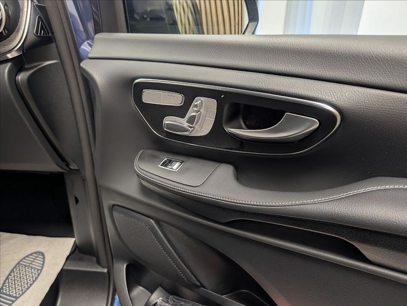 Mercedes-Benz Třídy V V300 XL  AMG AVANTGARDE 4 MATI - fotka 30 z 31