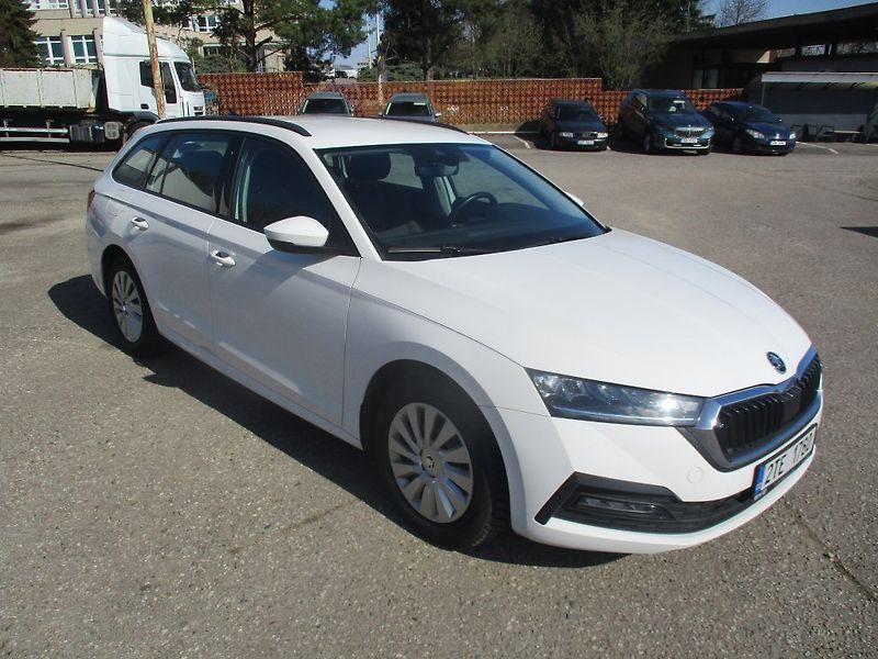 Škoda Octavia kombi AMBITION, 2.0 TDI 85kw - fotka 4 z 24