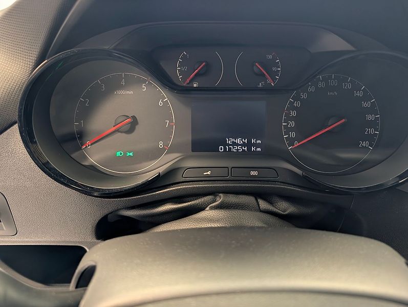 Opel Crossland X 1.2 T - fotka 12 z 26