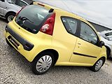 Peugeot 107 1,0 i 77tKm KLIMA SERVO - náhled 4
