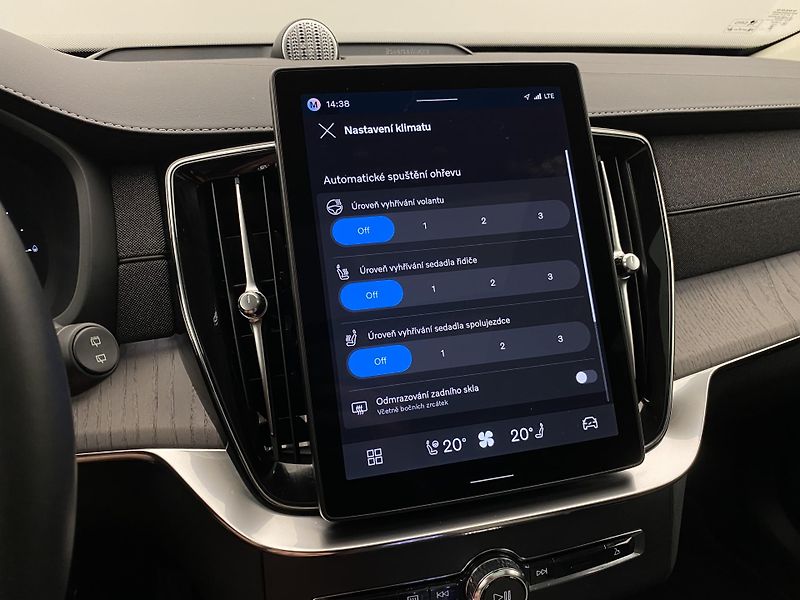 Volvo XC90 T8 RECHARGE BRIGHT ULTRA 7míst - fotka 47 z 70