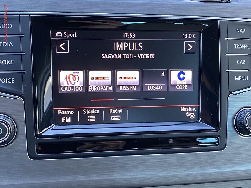 Volkswagen Golf (2015) 2.0 TDi, AAC, tempo - fotka 15 z 18