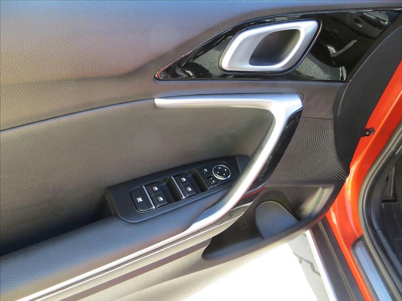 Kia XCeed 1,5 T-GDI 118kW Exclusive ČR - fotka 11 z 26