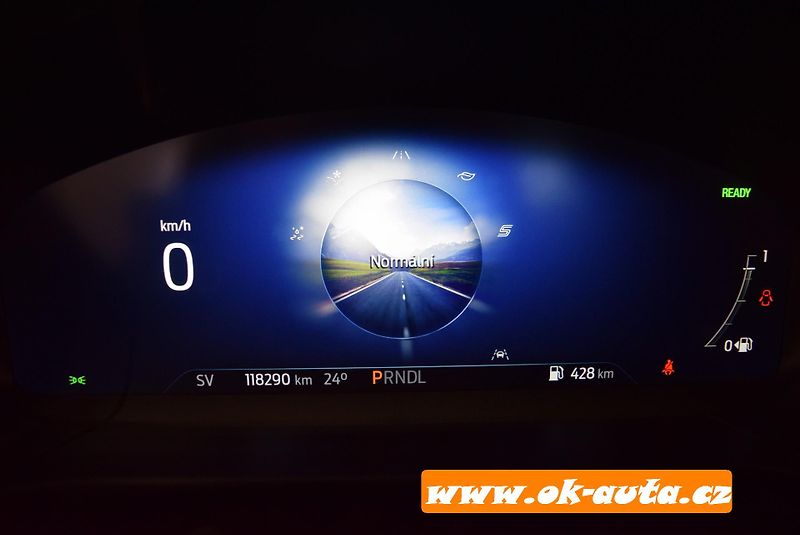 Ford Kuga 2.5 HYBRID TITANIUM 2023  - fotka 53 z 60