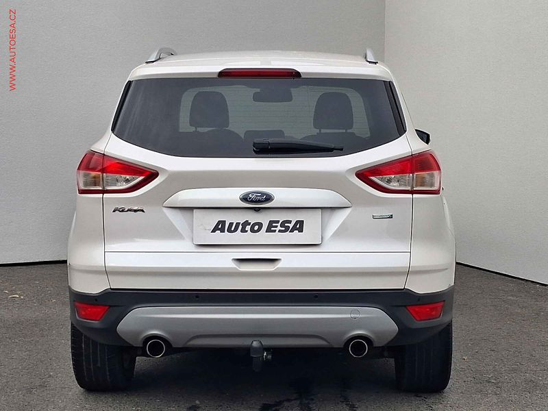 Ford Kuga (2016) 1.5 EB, Titanium, navi - fotka 5 z 19