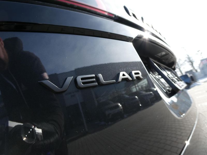 Land Rover Range Rover Velar Dynamic SE P400e - fotka 35 z 37