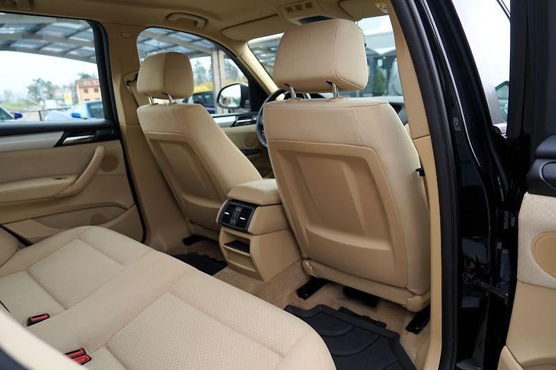 BMW X3 2.0d sDrive/AT/150 PS/šíbr - fotka 28 z 40