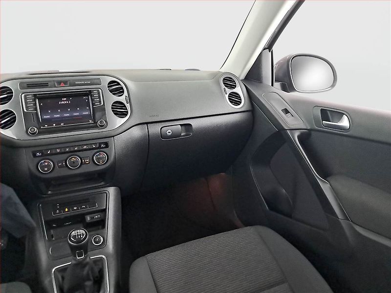 Volkswagen Tiguan (2015) 2.0 TDI, Tempomat - fotka 8 z 19