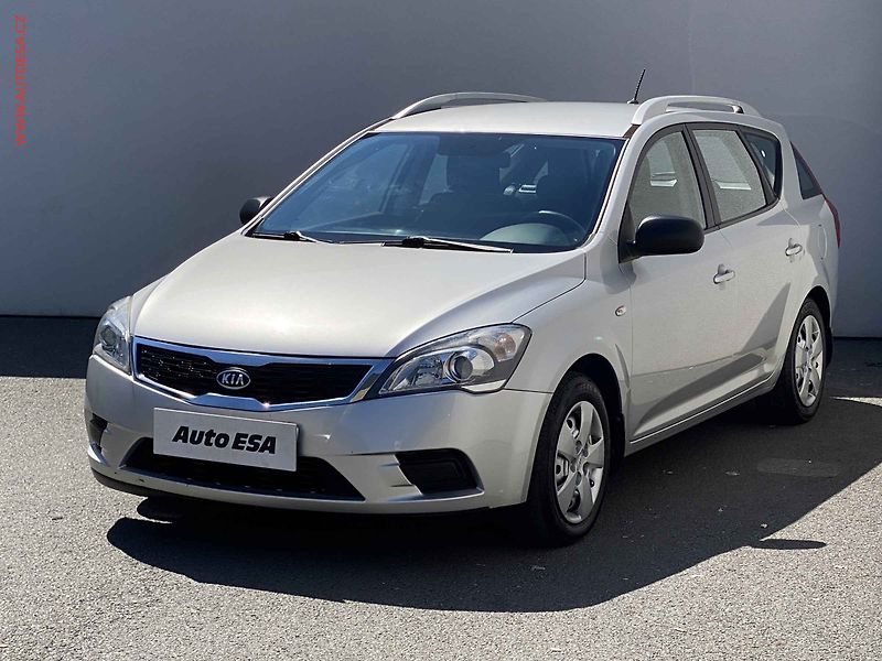 Kia Ceed (2010) 1.4 CVVT, Klima - fotka 3 z 15