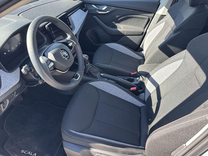 Škoda Scala (2024) 1.0 TSI DSG Selection - fotka 7 z 31