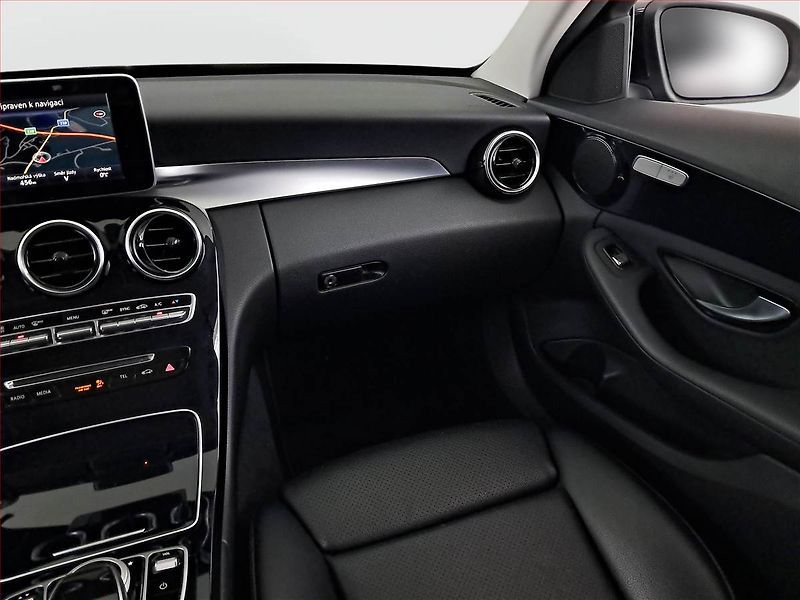 Mercedes-Benz Třídy C (2016) C 250 CDI, Automat, Navi - fotka 8 z 20