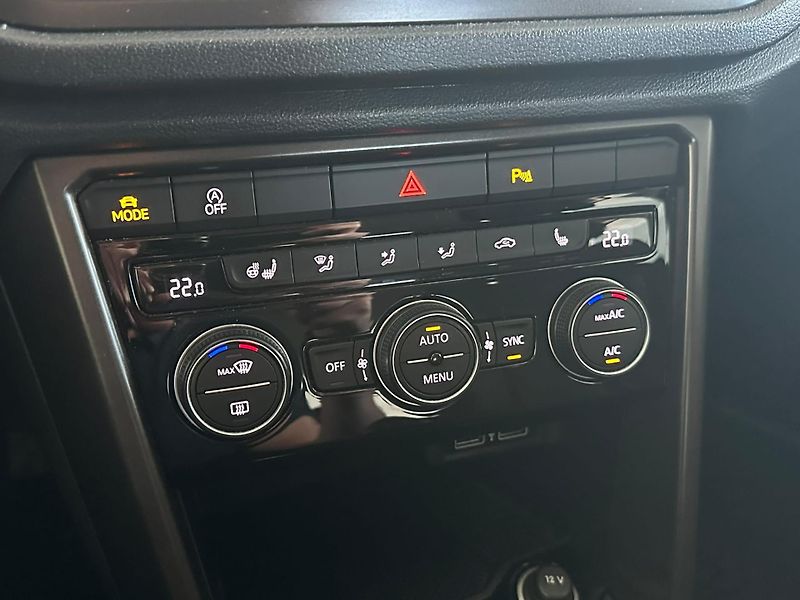 Volkswagen T-Roc (2019) 1,6 TDi, 116HP,nová STK - fotka 14 z 18