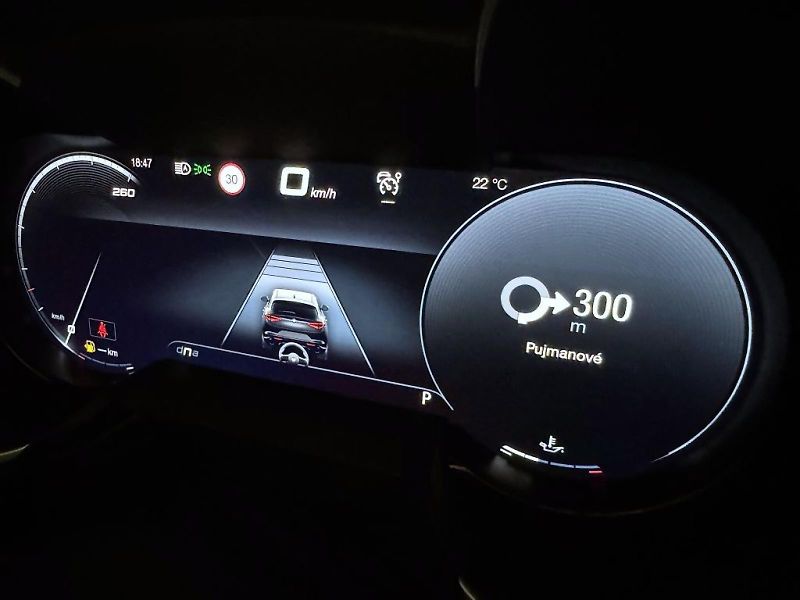 Alfa Romeo Stelvio (2026) 2.0T 280k AT8 ZF Q4 4x4 Veloce - fotka 12 z 16