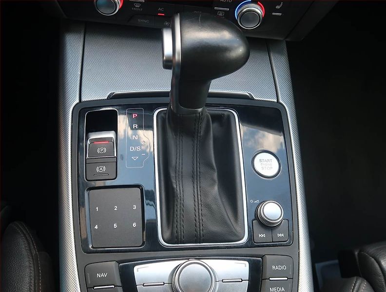 Audi A6 Allroad (2013) 3.0 TDI, 4X4, Automat, Kůže - fotka 13 z 25