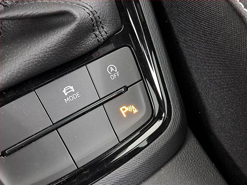 Škoda Kamiq (2025) 1.0 TSI, MONTE CARLO, KEYLESS - fotka 16 z 19