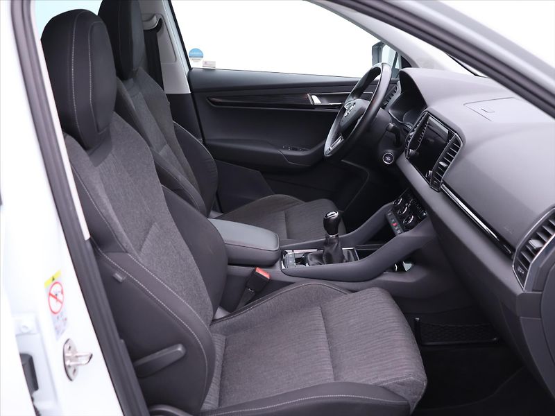 Škoda Karoq 1,5 TSI 110kW Style CZ 1.Maj - fotka 14 z 33