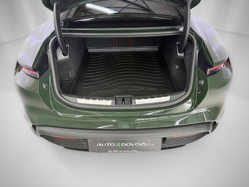 Porsche Taycan 4S PERFORMANCE PLUS, NIGHT VIS - fotka 33 z 33