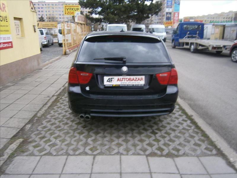 BMW Řada 3 3,0 D  330D XDRIVE - fotka 5 z 12