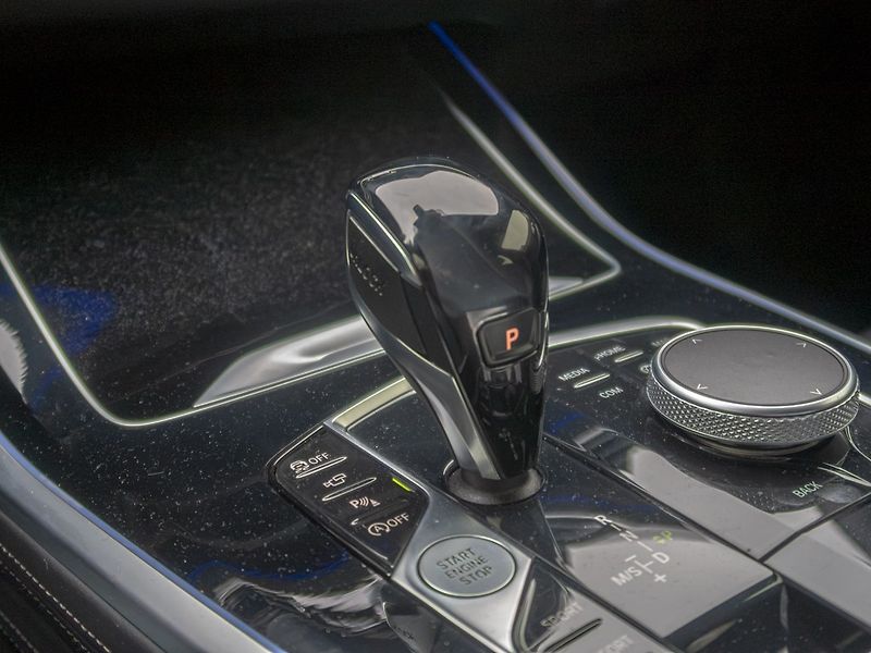 BMW X7 (2019) ČR 3.0i 250KW 7sed – INDIVIDUÁ - fotka 34 z 59