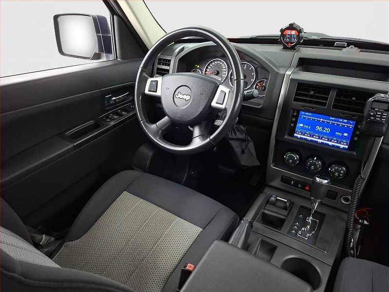 Jeep Cherokee (2010) 2.8 CRD, 4X4, Automat - fotka 7 z 20