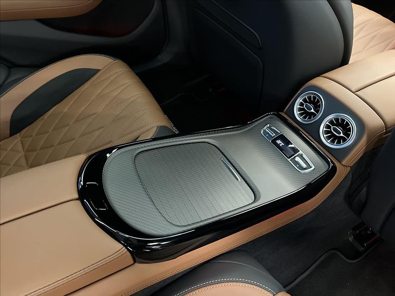 Mercedes-Benz AMG GT Mercedes 63 S 4MATIC+ - fotka 23 z 28