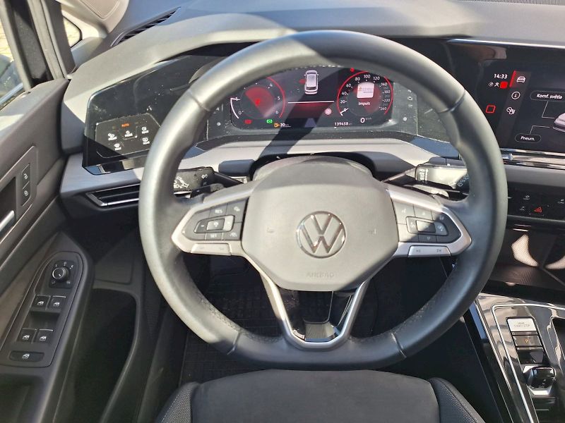 Volkswagen Golf (2023) Variant VIII / 2.0 TDI / 110 k - fotka 5 z 33