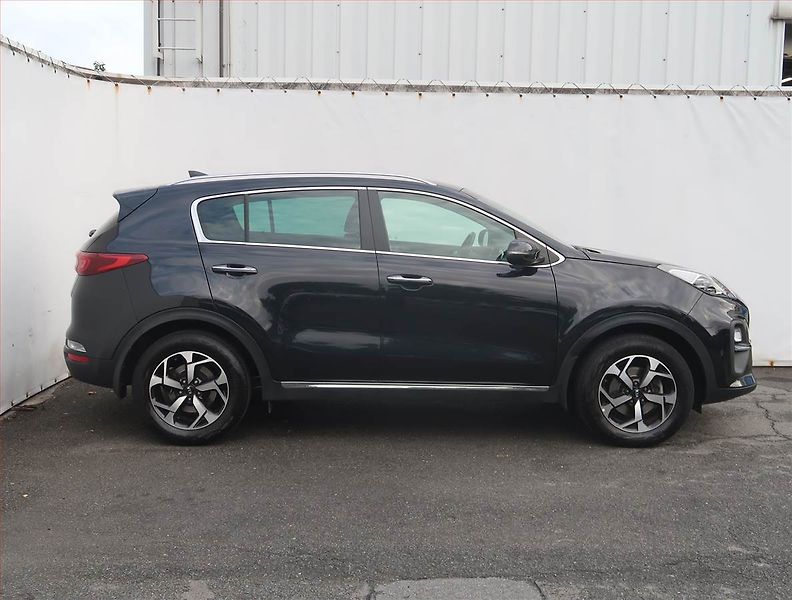 Kia Sportage (2022) Black Edition 1.6 GDI - fotka 6 z 24