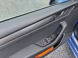 Škoda Superb 2,0 TDI 110 Style AT - náhled 11