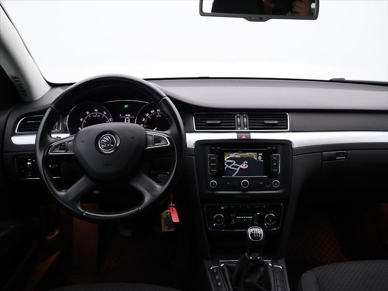 Škoda Superb 1,4 TSI 92kW Ambition CZ DPH - fotka 25 z 32