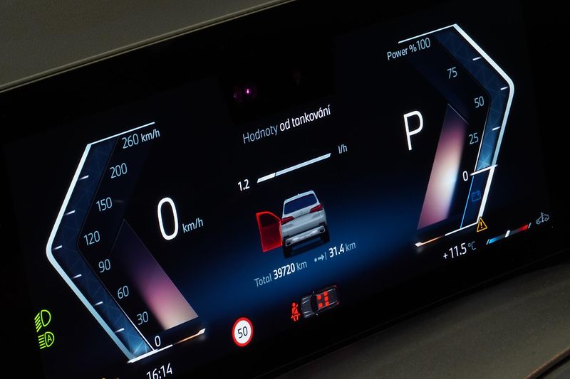 BMW X5 Xdrive30d,360,HUD,ACC,TAŽNÉ - fotka 19 z 41
