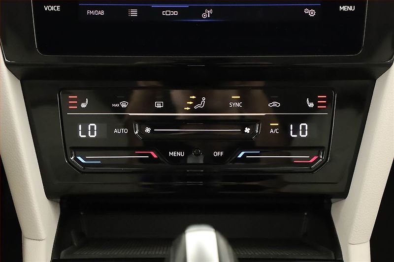 Volkswagen Passat (2022) 2.0 TDI - fotka 11 z 20