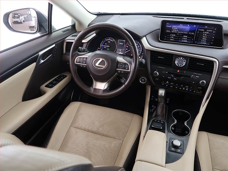 Lexus RX 400h (2017) 450 h - fotka 7 z 27