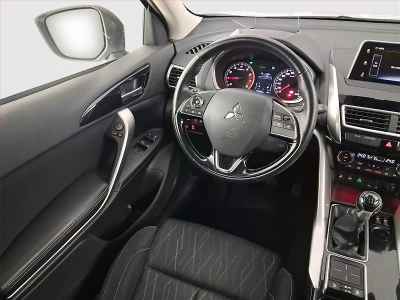 Mitsubishi Eclipse Cross (2018) Intense 1.5 T-MIVEC - fotka 7 z 17