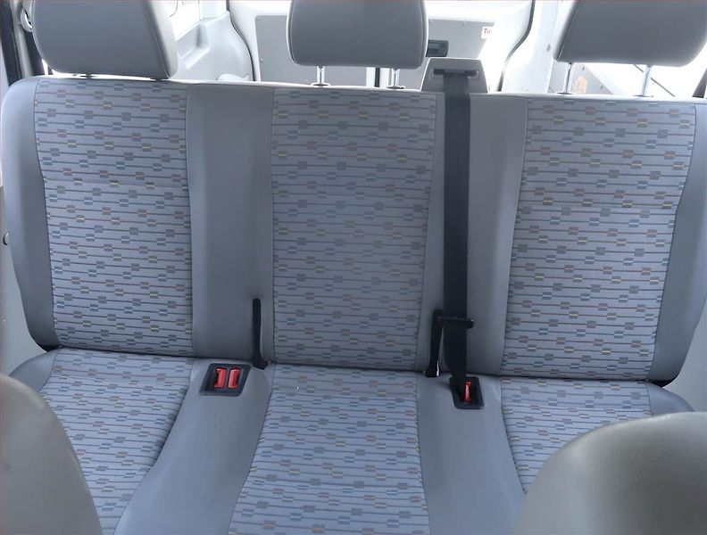 Volkswagen Transporter (2013) 2.0 TDI, Bus, 5Míst, ČR - fotka 10 z 14