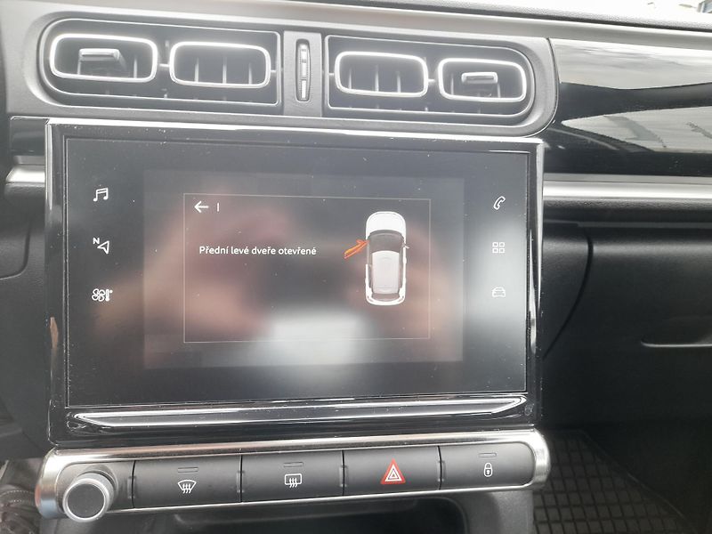 Citroën C3 (2020) 1,2 PureTech 82k NAVIGACE - fotka 35 z 38