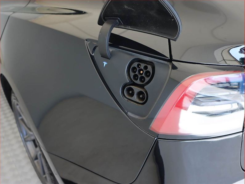 Tesla Model 3 (2019) Std Range Plus 52kWh, SoH 80% - fotka 24 z 25