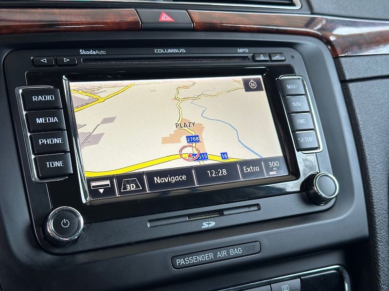 Škoda Superb (2011) 3.6 V6 4x4 WEBASTO,SERVISOVANÝ - fotka 13 z 22