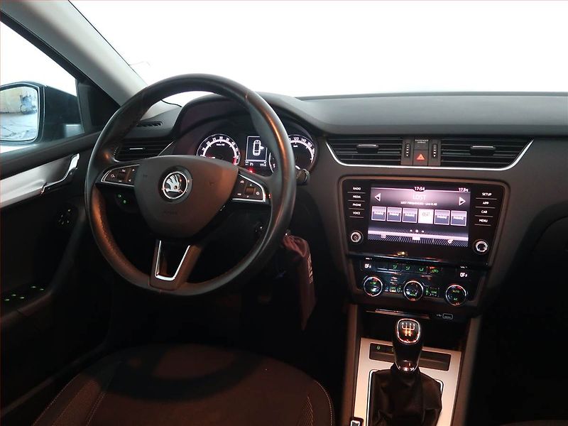 Škoda Octavia (2019) Ambition 1.6 TDI, Serv.kniha - fotka 7 z 14